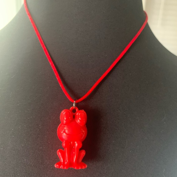 Necklace red frog pendant charm - Picture 1 of 7